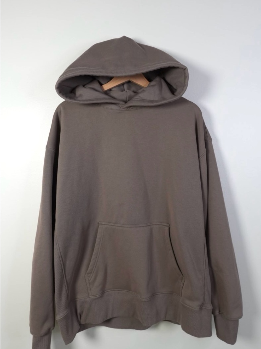 Men's Pullover Hoodie in Taupe Gray